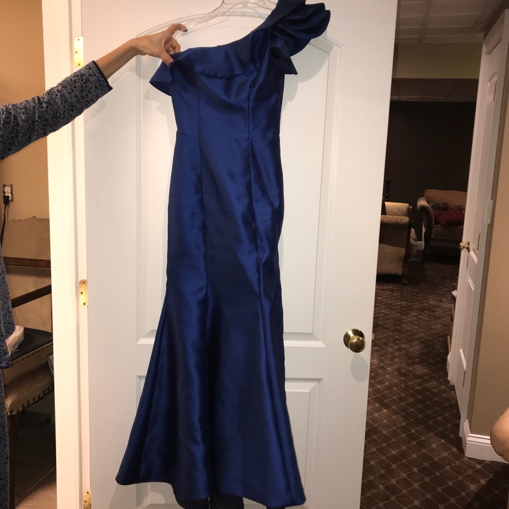 Lazaro blue gown